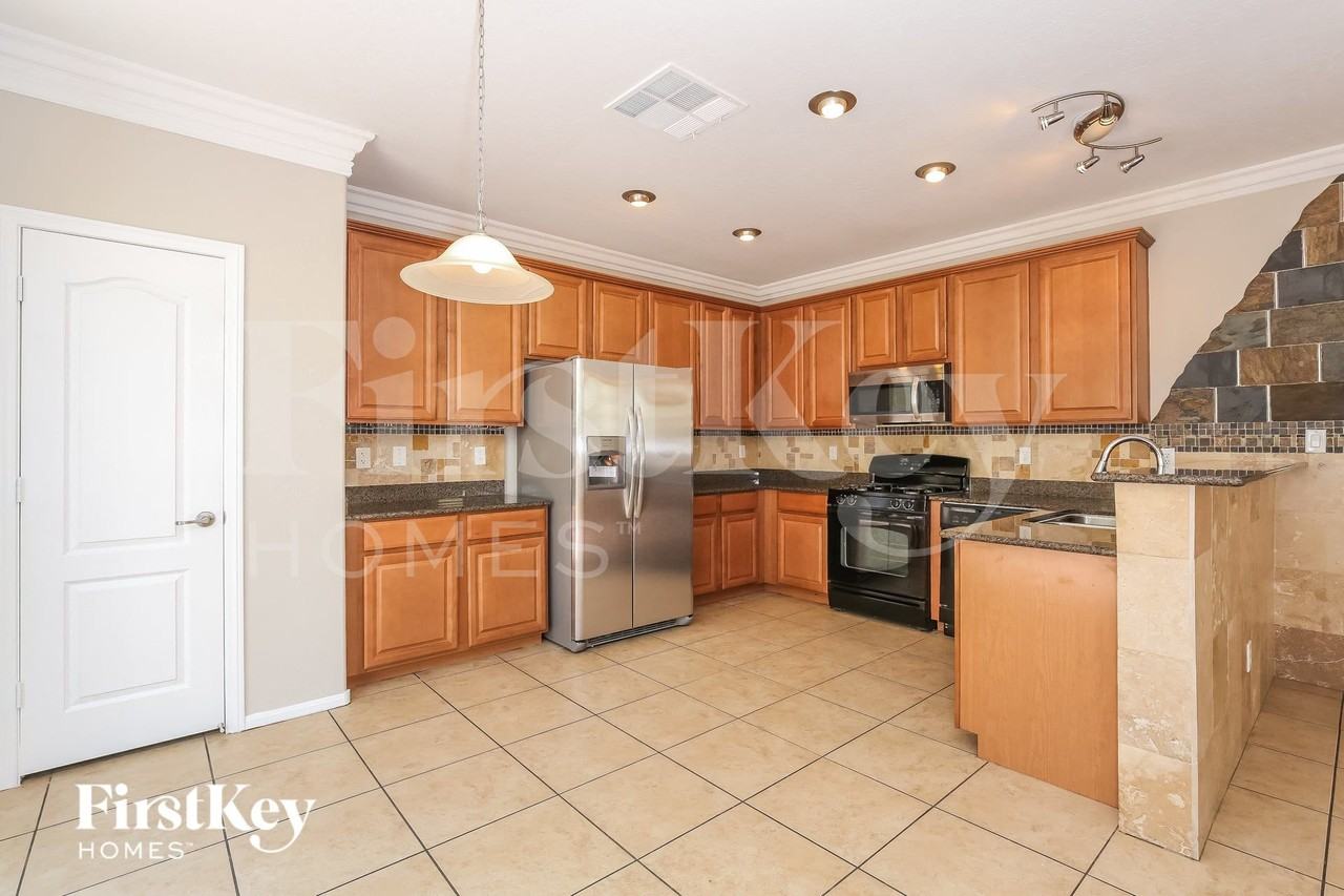 5948 Magic Oak St - Photo 5 of 14
