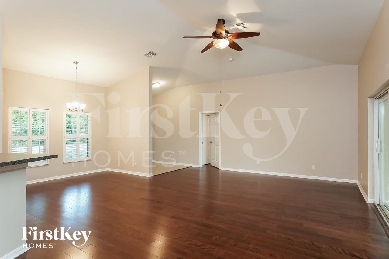 18521 Olive Rd - Photo 2 of 16