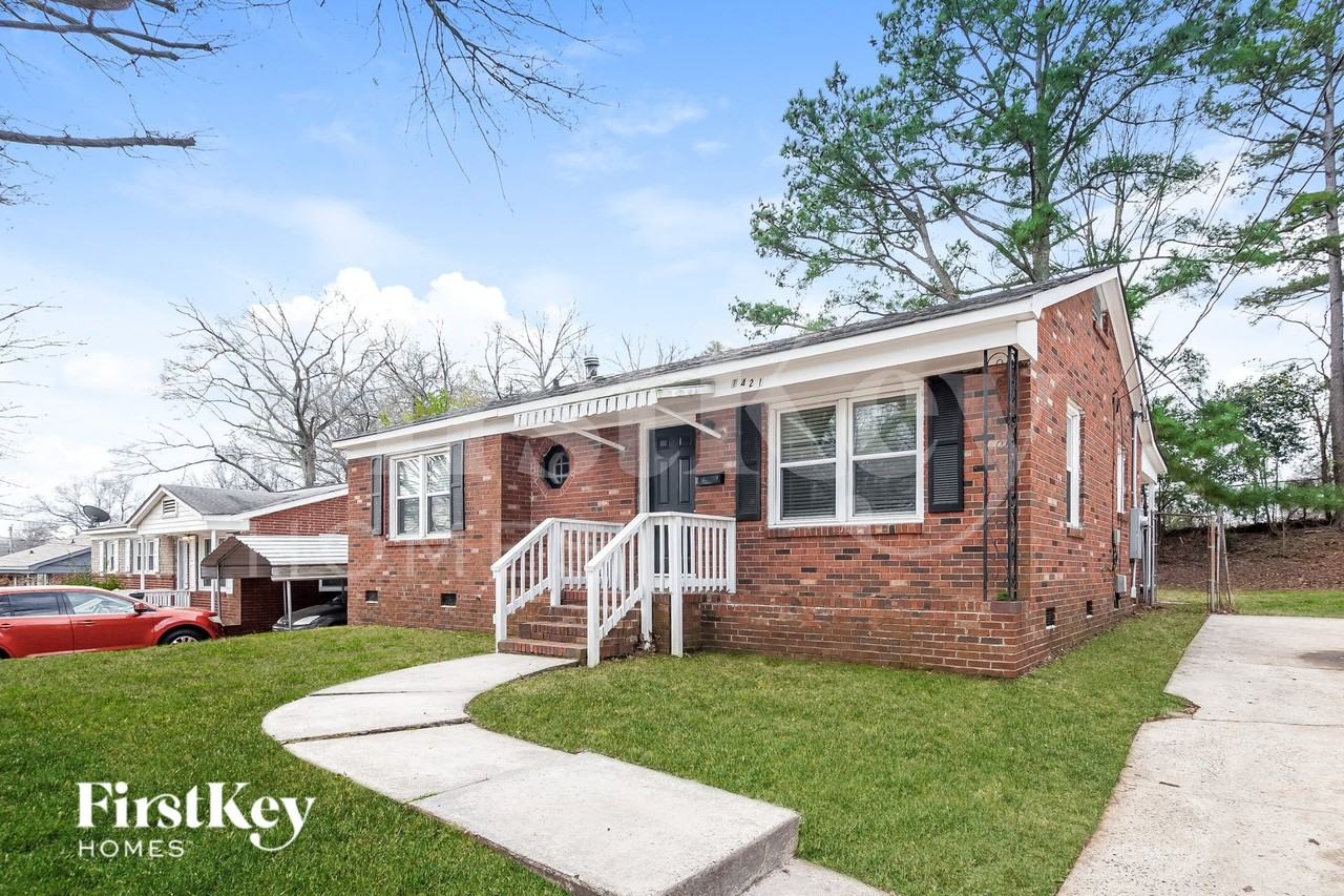 1421 Waddell St - Photo 2 of 15