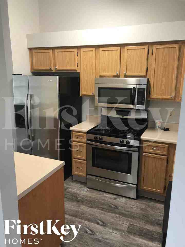 1408 Ginseng Dr - Photo 5 of 19