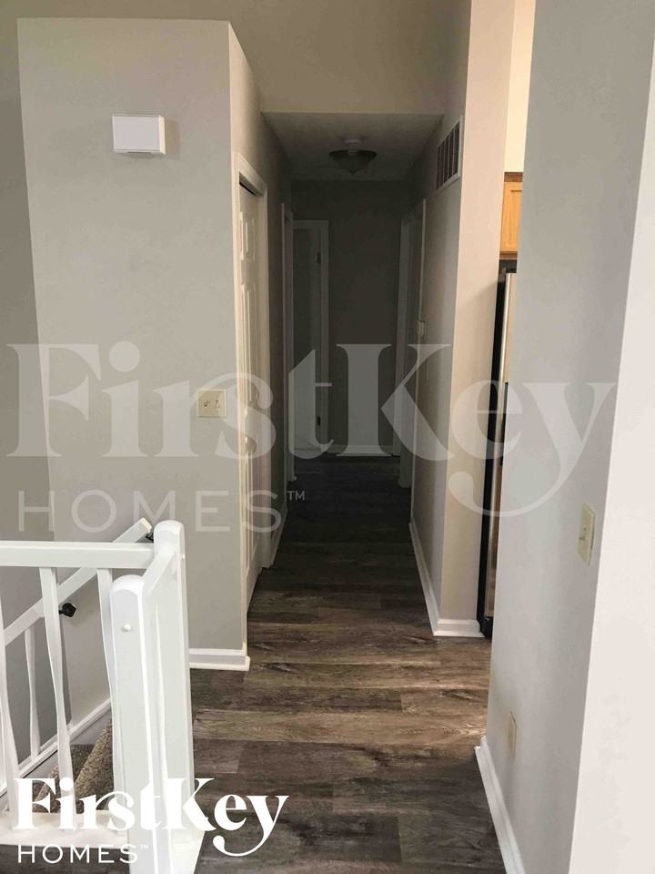 1408 Ginseng Dr - Photo 7 of 19
