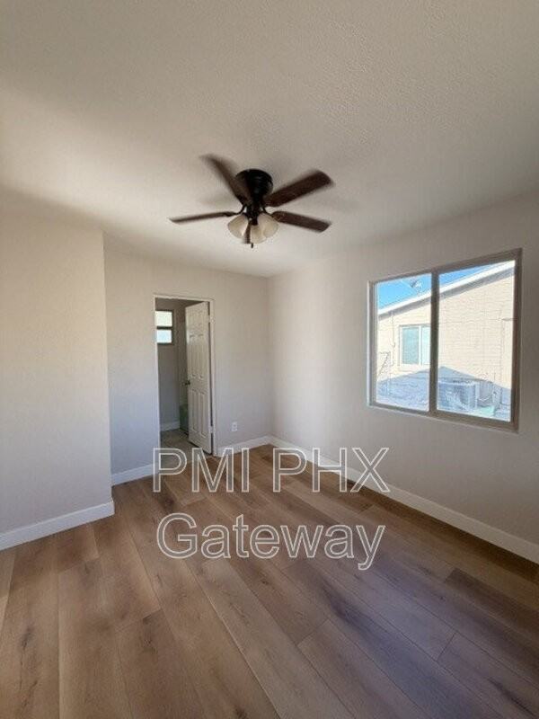 145 E Stewart St - Photo 7 of 10