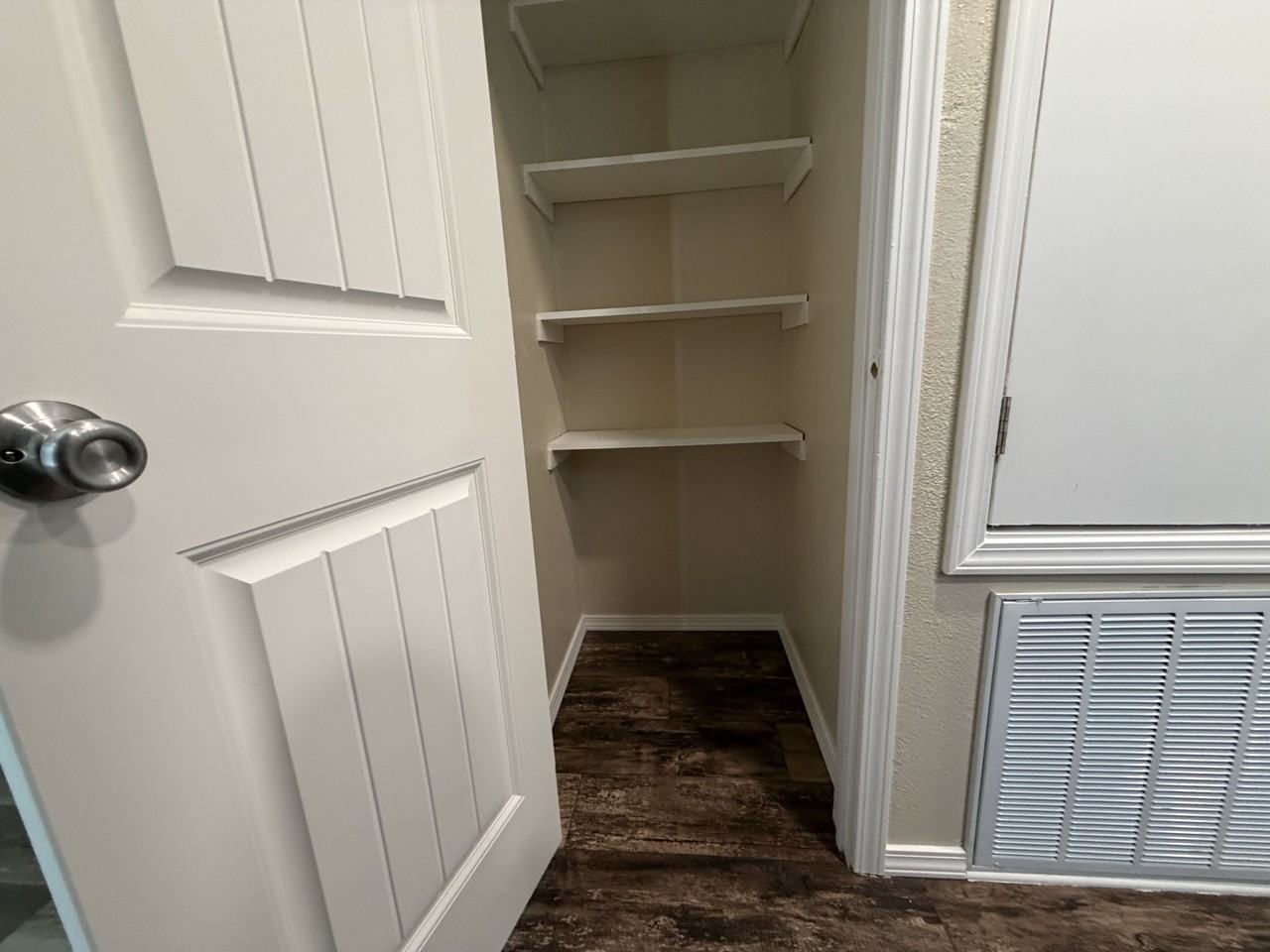 709 N Collins Fwy #213 - Photo 6 of 33