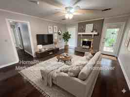 featured image of 2224 W Aberdeen Dr