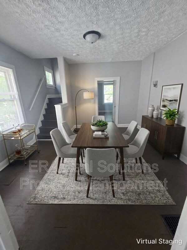 54 N Ogden Ave - Photo 4 of 25