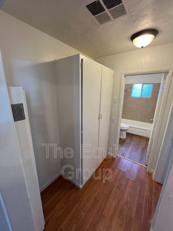 407 W Westfield Ave - Photo 4 of 6