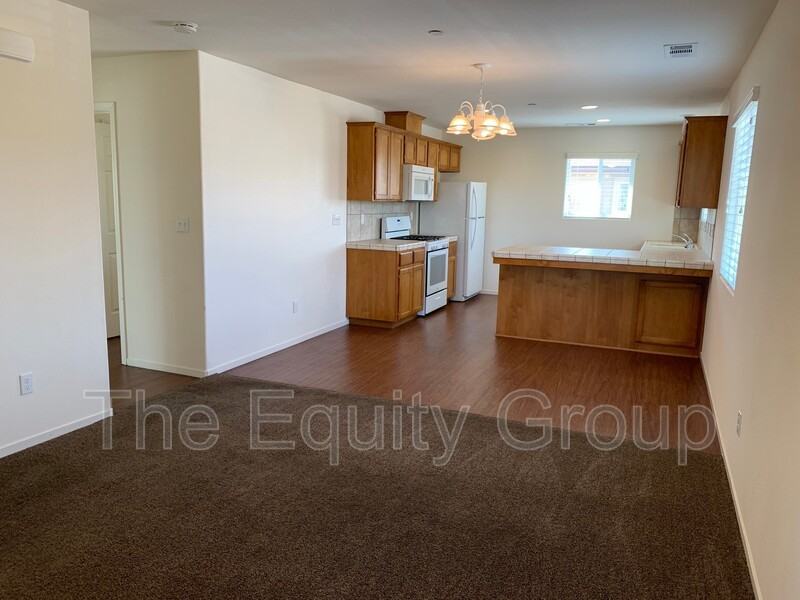 2218 W Lark Ave - Photo 2 of 27