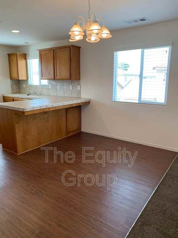 2218 W Lark Ave - Photo 4 of 27