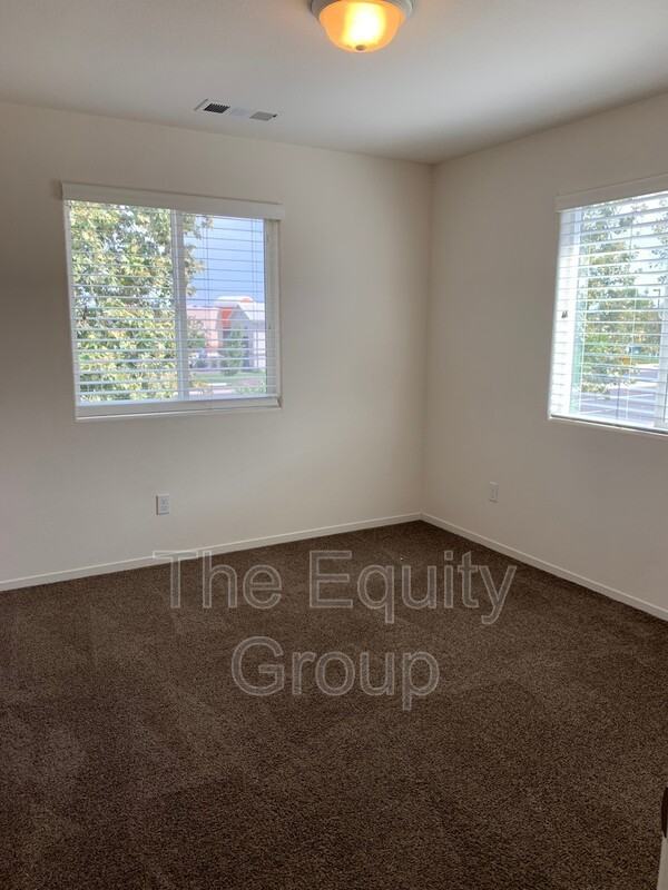 2218 W Lark Ave - Photo 6 of 27