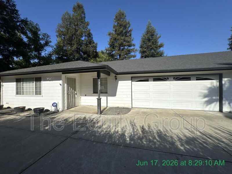 1827 E Cambridge Ct - Photo 2 of 19