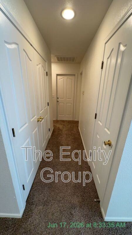 1827 E Cambridge Ct - Photo 6 of 19