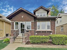 featured image of 2845 Atlantic St