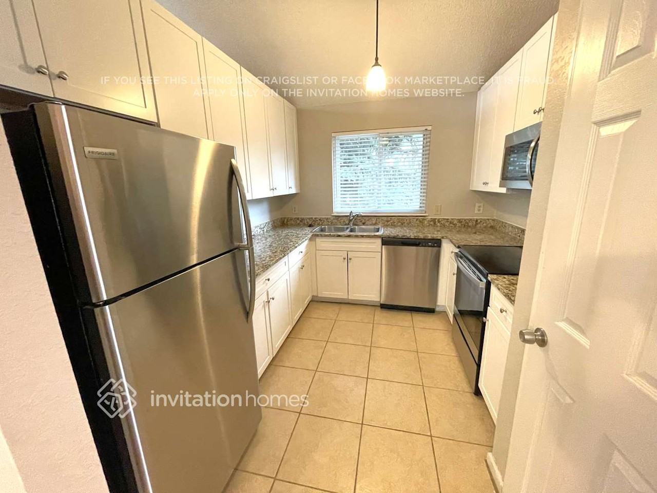 4752 S Yampa St - Photo 6 of 17