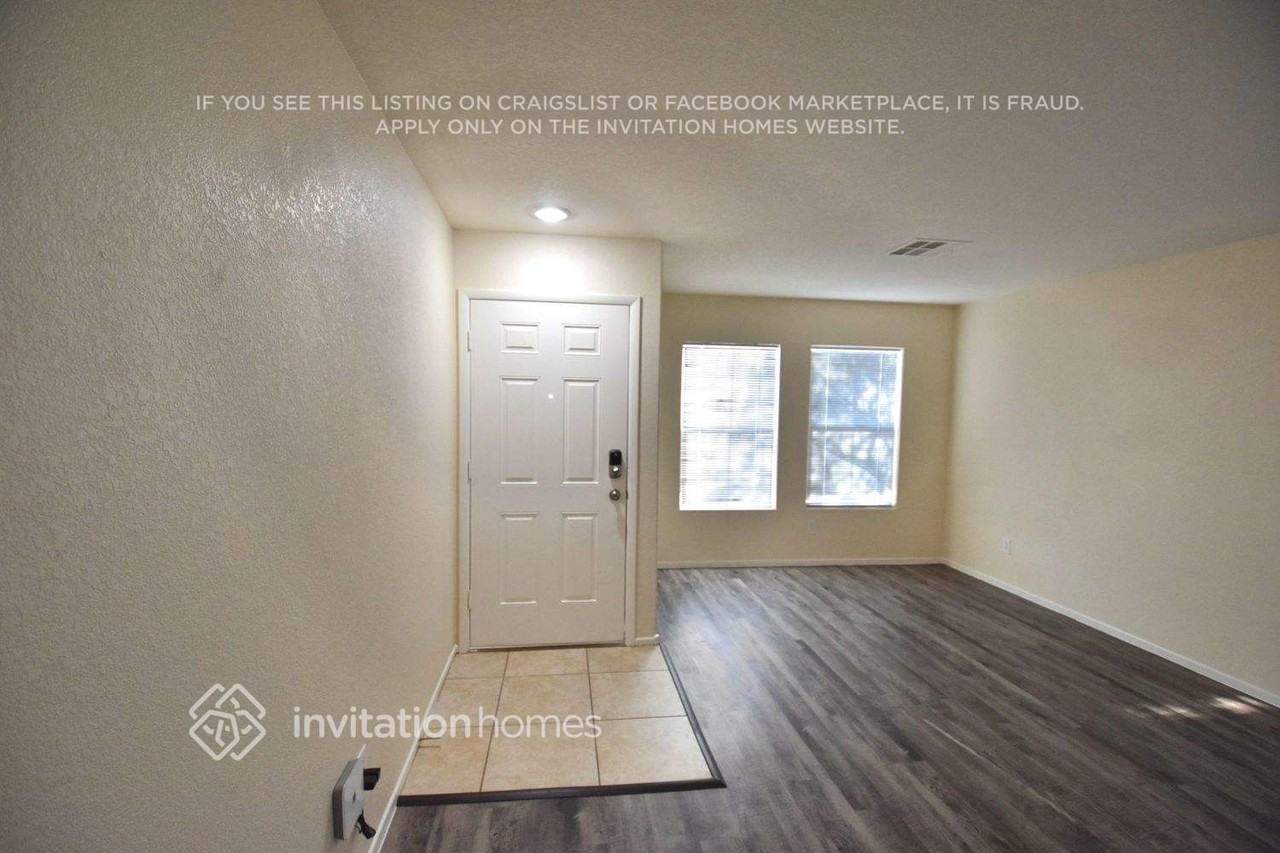 8324 Highland Ranch St - Photo 2 of 13
