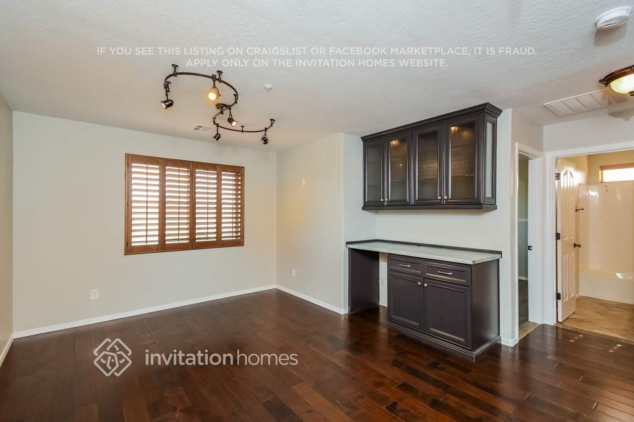 29619 N 126th Ave - Photo 5 of 16