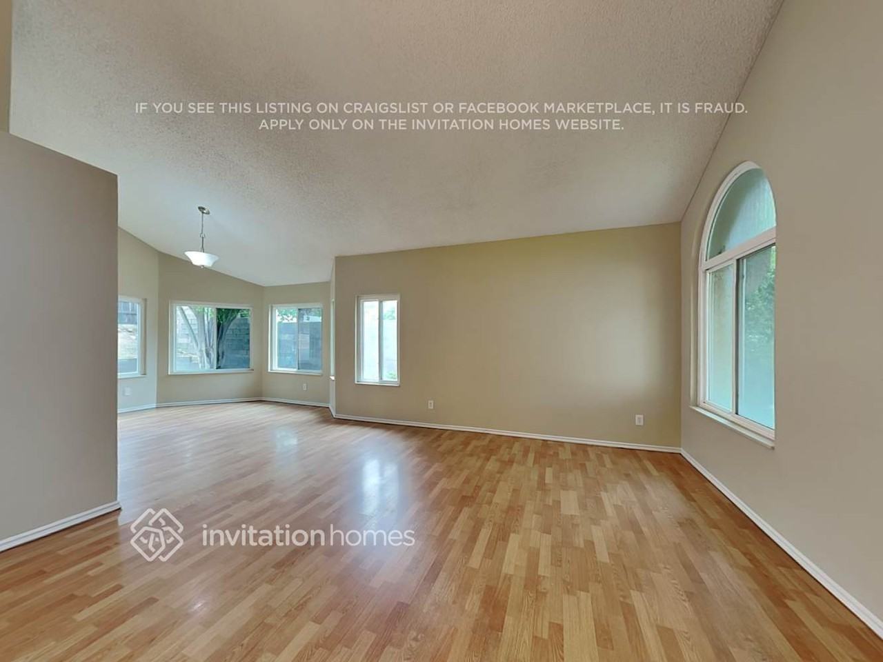 28376 Ashford Ct - Photo 4 of 18