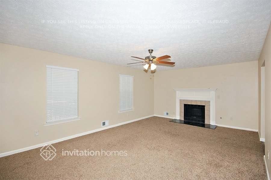 2190 Hampton Trl Se - Photo 2 of 18
