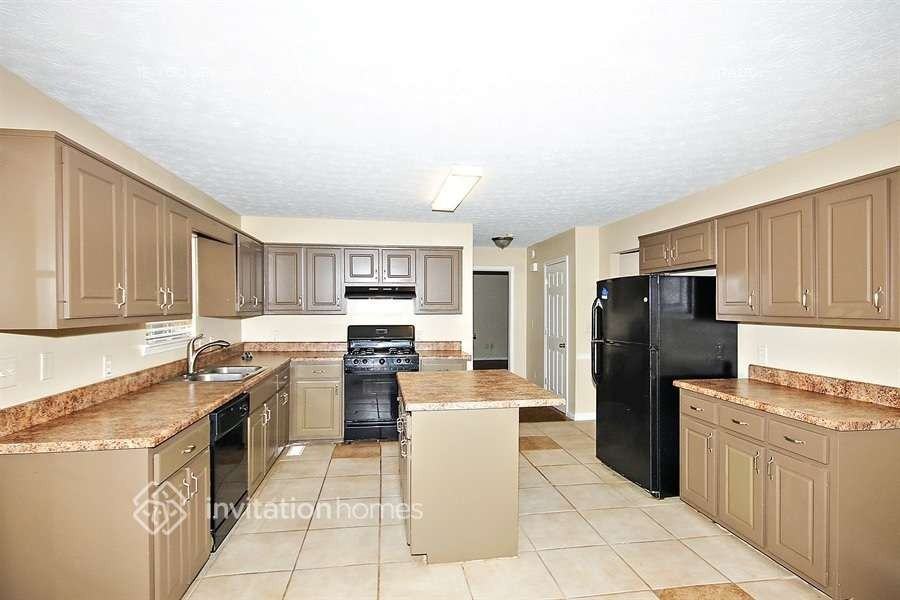 2190 Hampton Trl Se - Photo 4 of 18