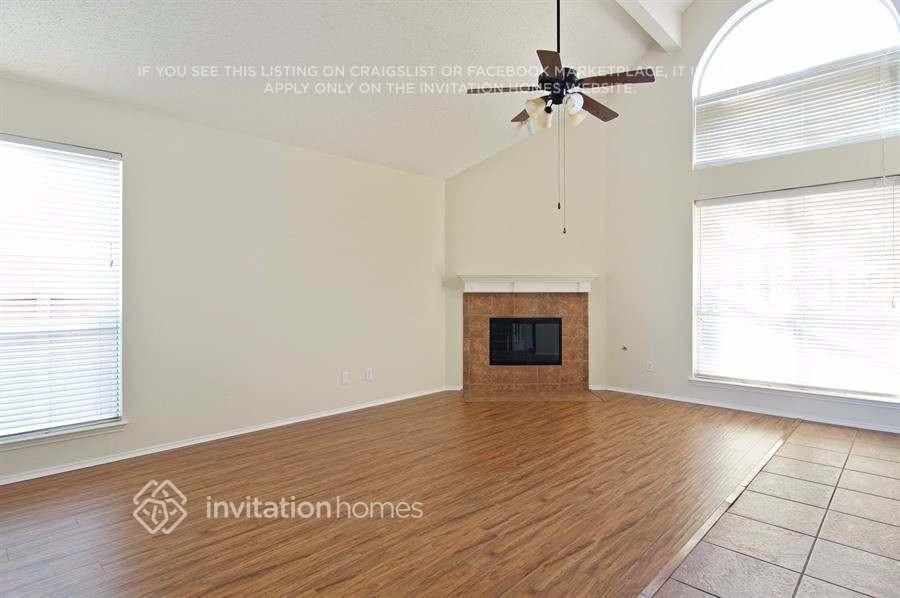 11135 Covey Ln - Photo 3 of 21