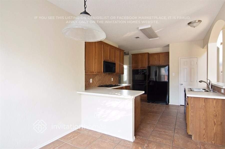 11135 Covey Ln - Photo 5 of 21