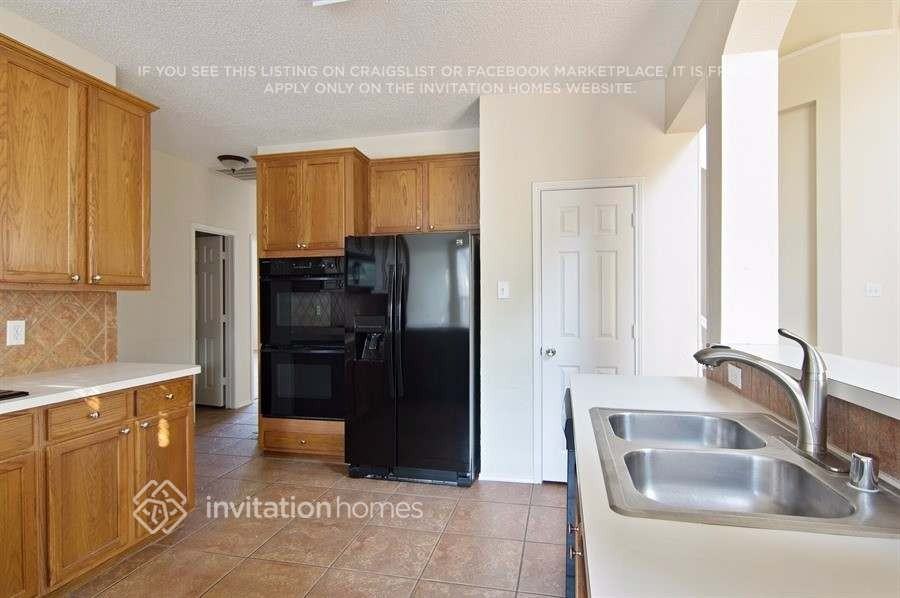 11135 Covey Ln - Photo 6 of 21
