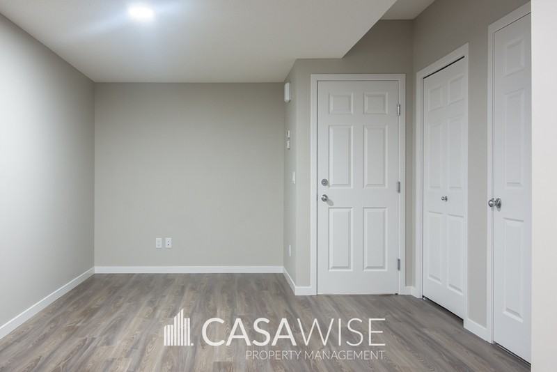 176 6211(Bsmt)Avenue Northwest #BS - Photo 3 of 6