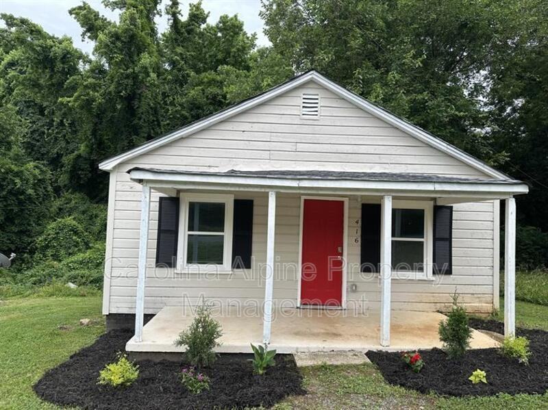 416 Airline Ave - Photo 2 of 18