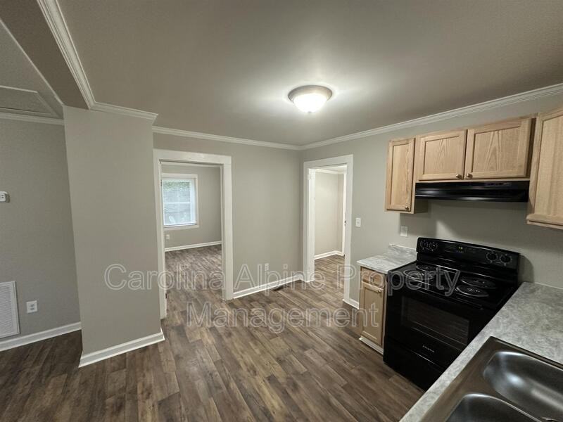 416 Airline Ave - Photo 3 of 18