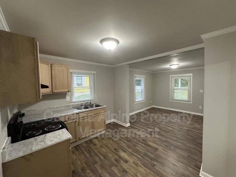 416 Airline Ave - Photo 4 of 18