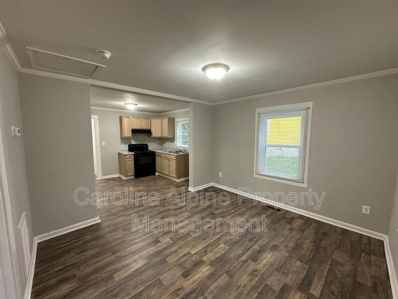 416 Airline Ave - Photo 5 of 18