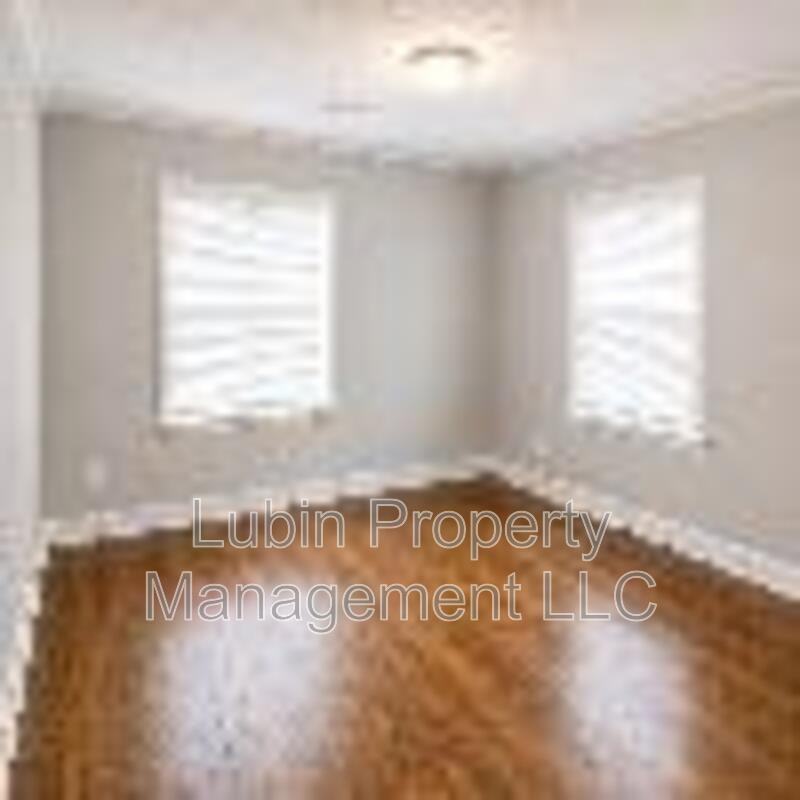 1132 Atlantic St - Photo 4 of 6