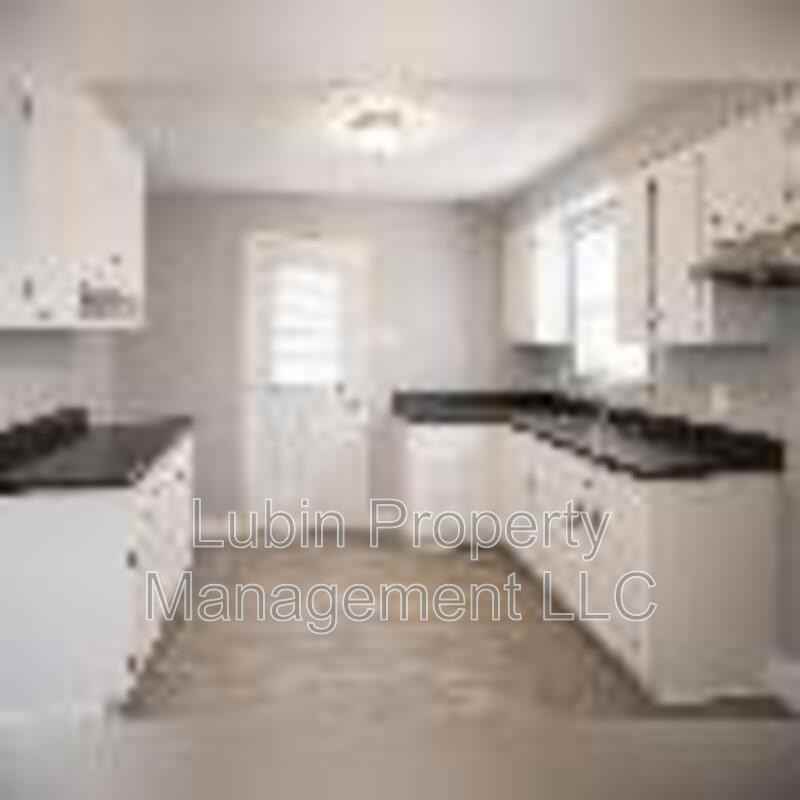 1132 Atlantic St - Photo 5 of 6