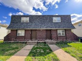 featured image of 219 N Oak St #A
