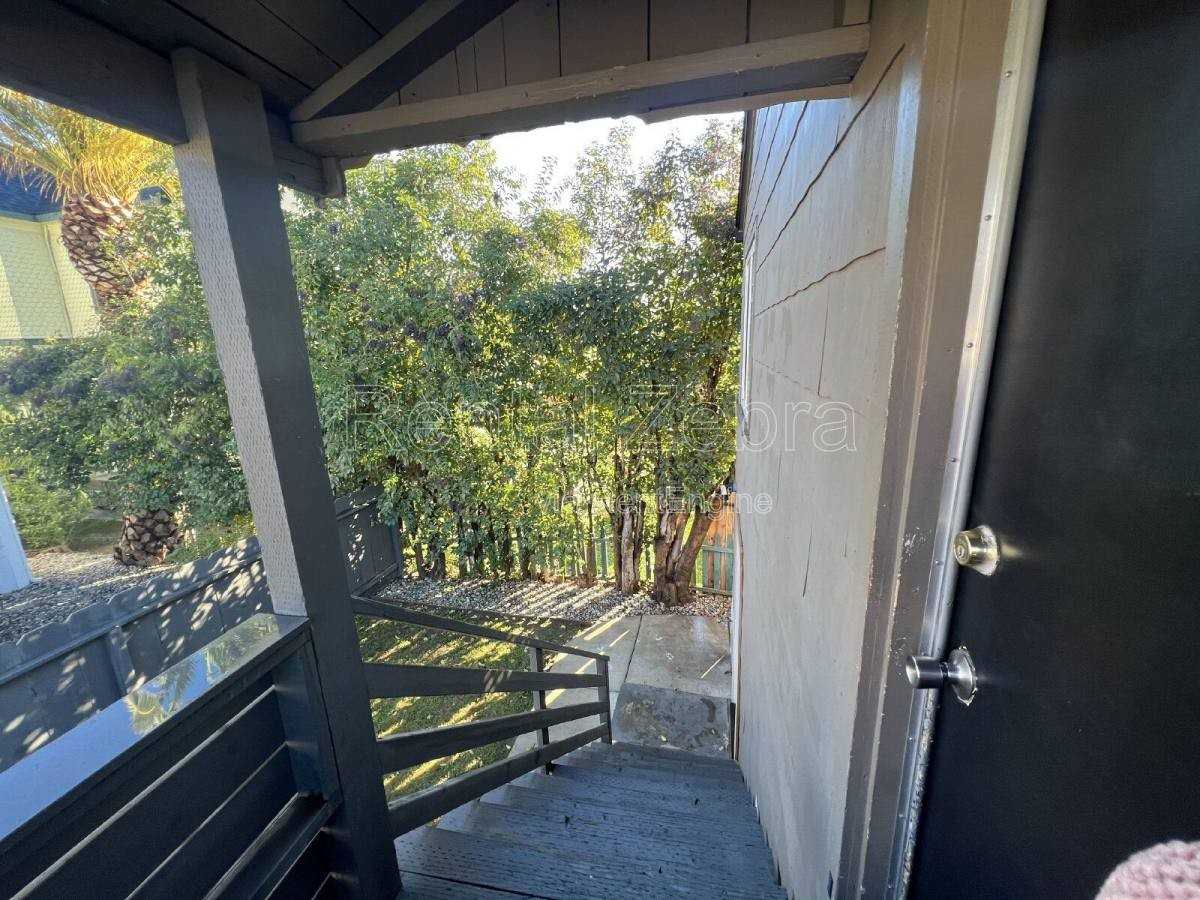 2128 K St - Photo 2 of 10