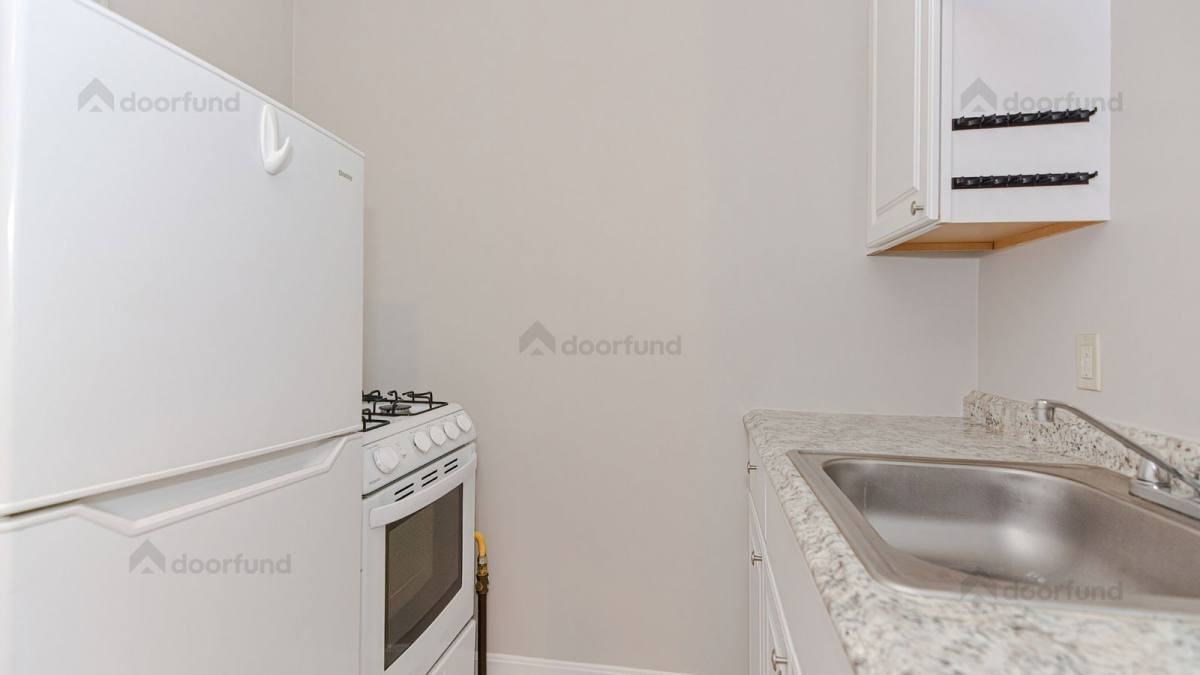 28 Prescott St #6 - Photo 6 of 10
