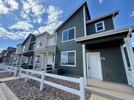 featured image of 3852 Pinnacles Ct