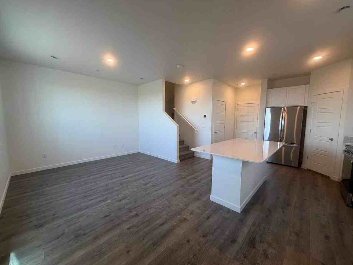 3852 Pinnacles Ct - Photo 4 of 10