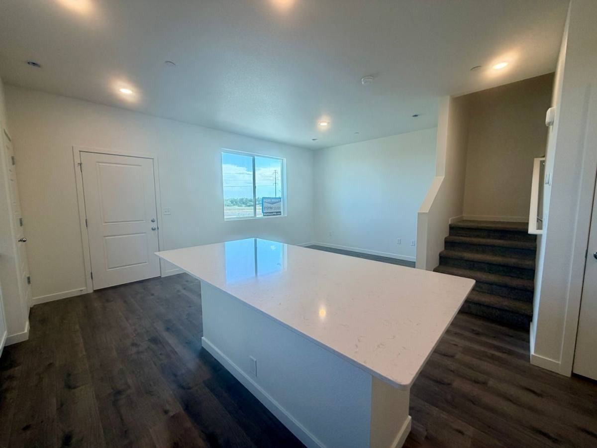 3852 Pinnacles Ct - Photo 7 of 10