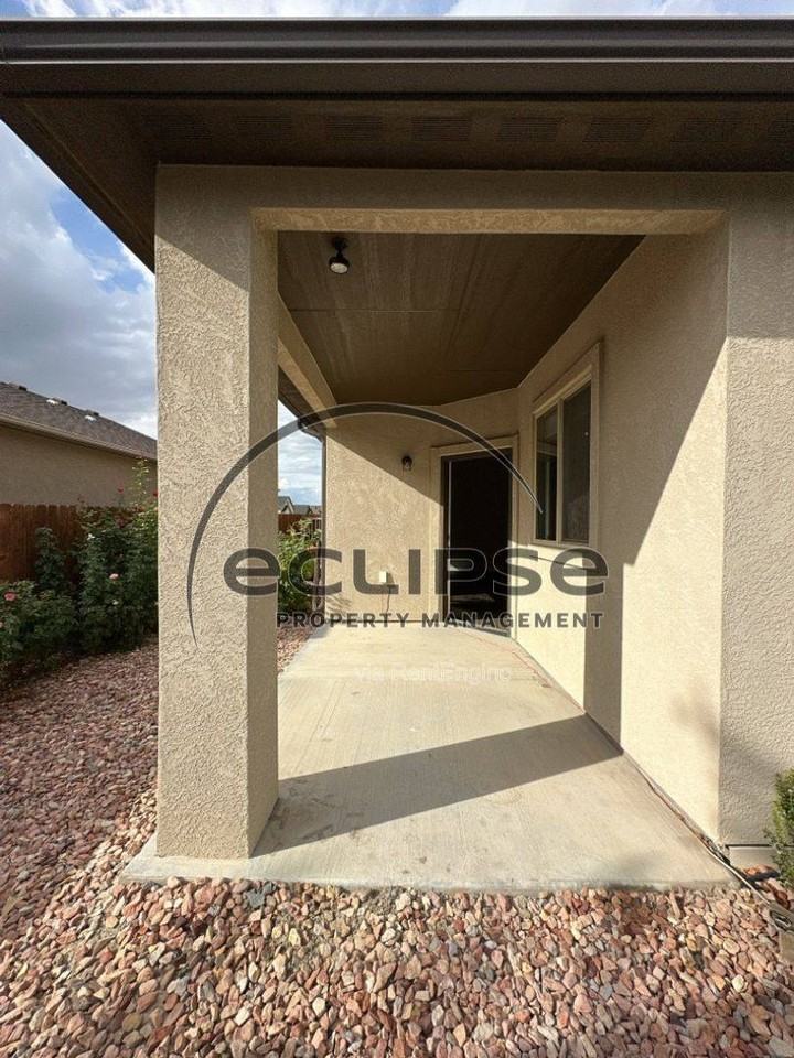 2921 Magnolia Ave - Photo 3 of 10