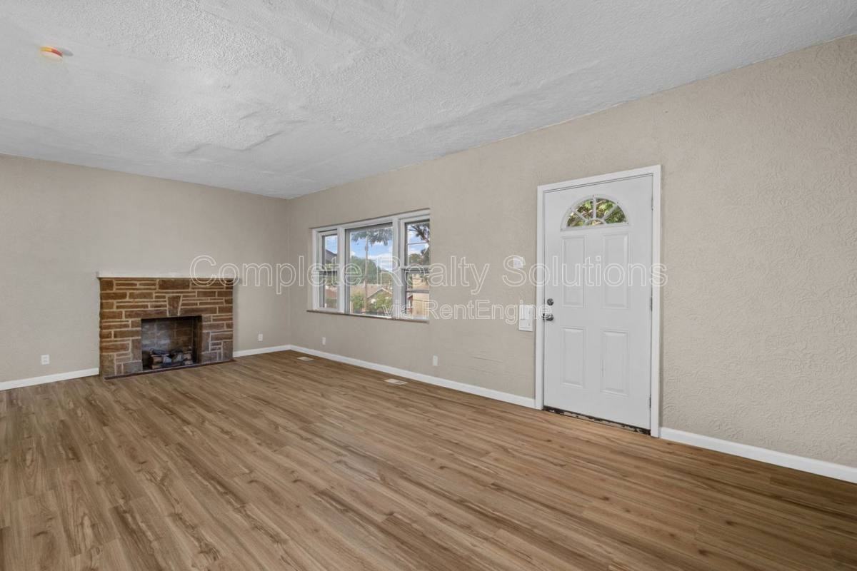 7109 Eugene Ave - Photo 3 of 10