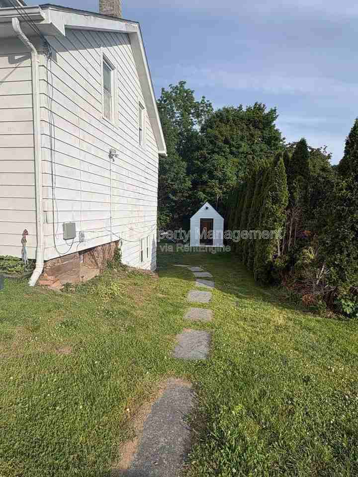 31 Warwick St #33 - Photo 2 of 10