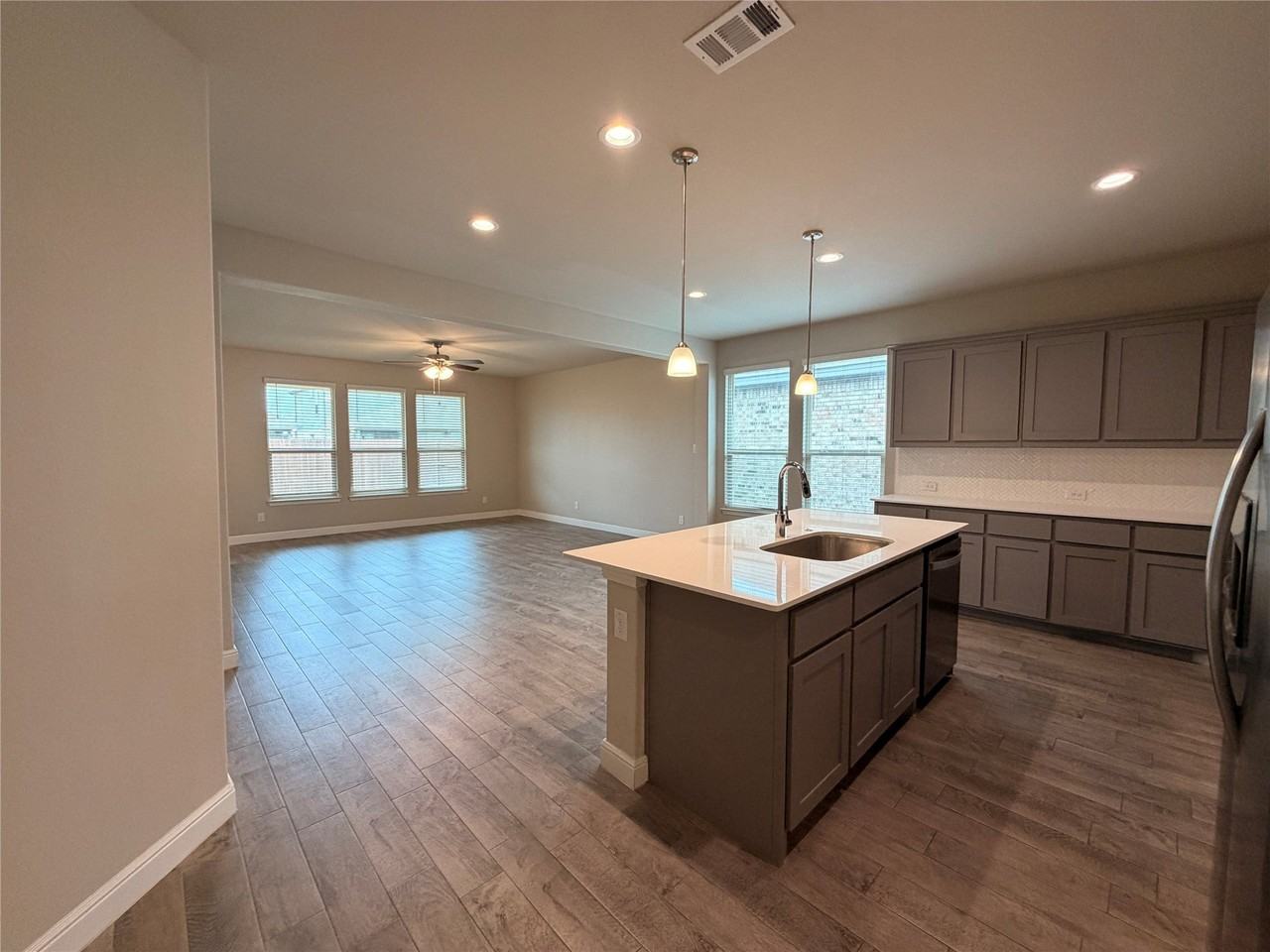 209 Irish Moss Dr - Photo 5 of 23