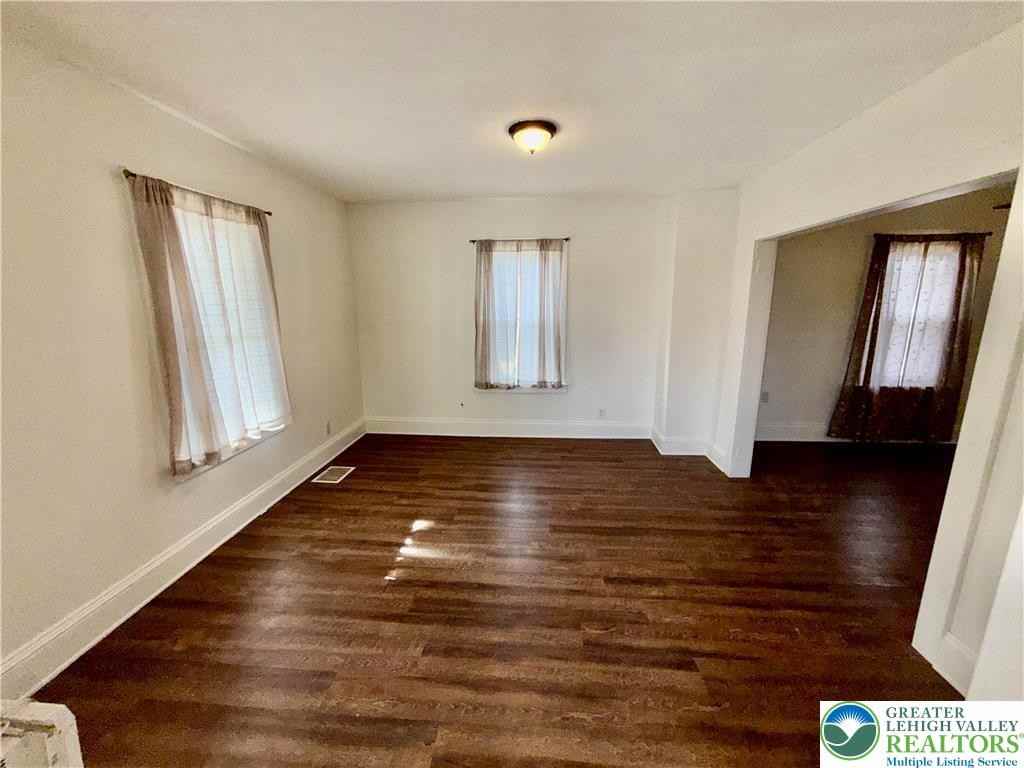 2955 Middletown Rd - Photo 5 of 21