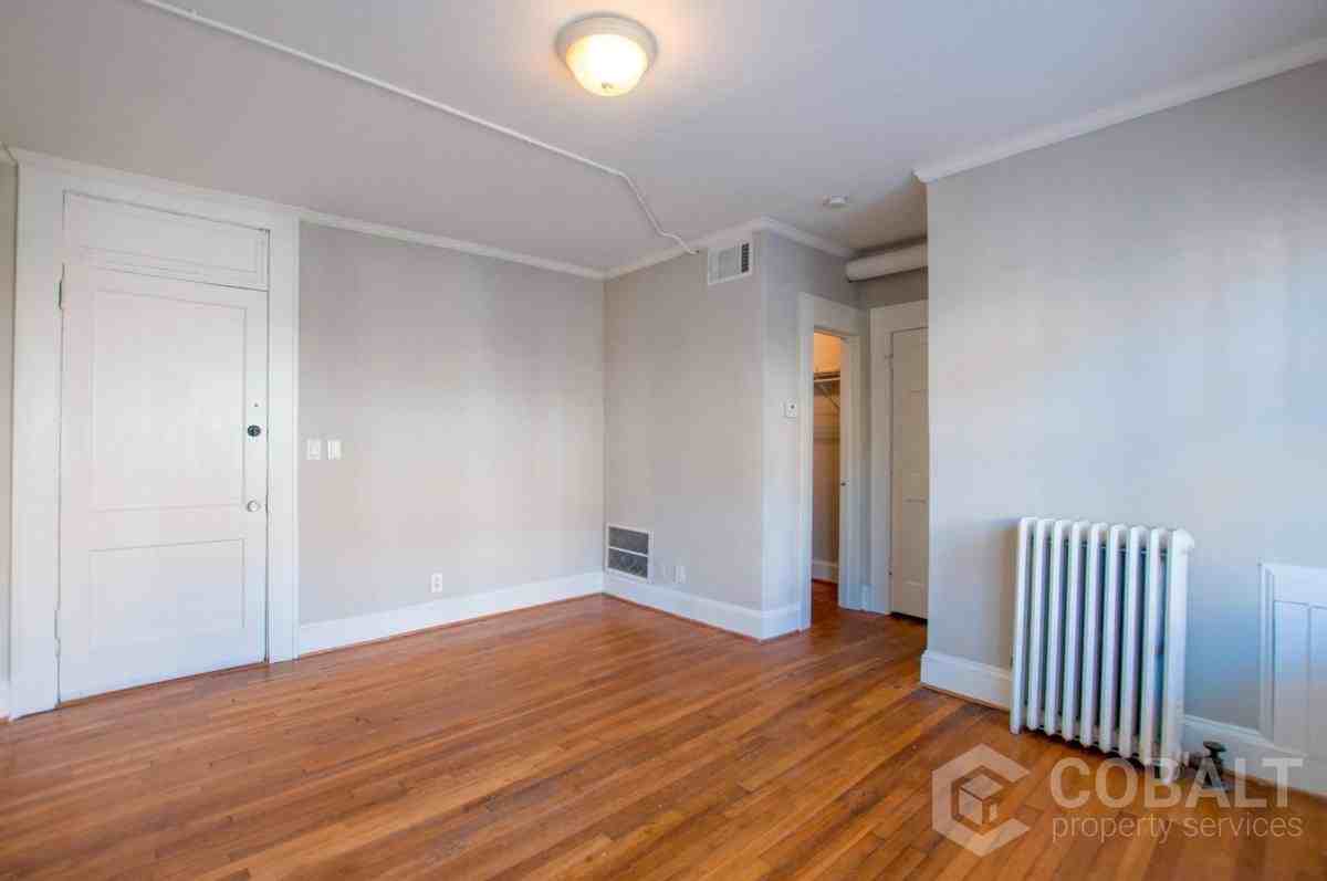 674 Somerset Ter Ne #3 - Photo 4 of 10