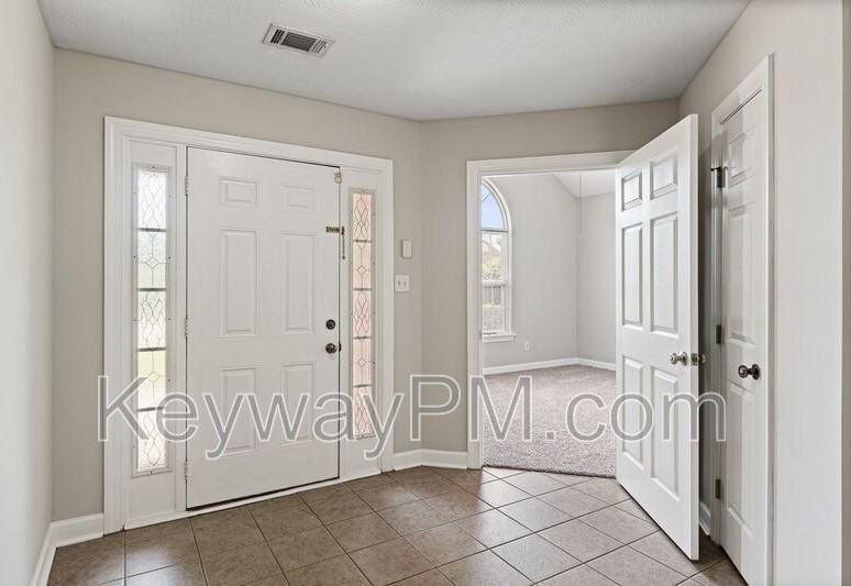 633 Ventana Dr - Photo 4 of 27