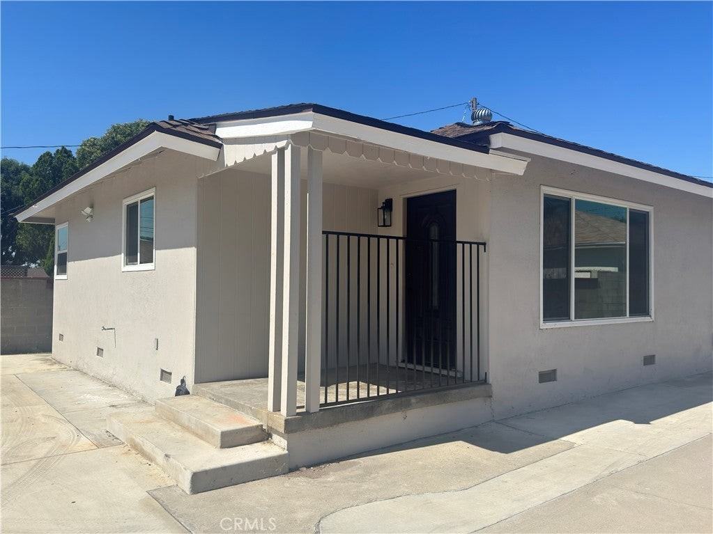 5830 N Vista St - Photo 2 of 16