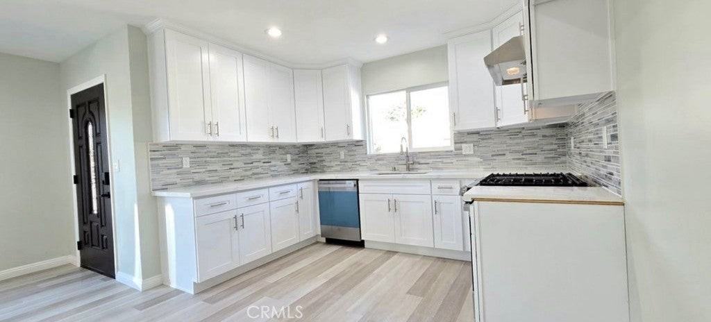 5830 N Vista St - Photo 6 of 16