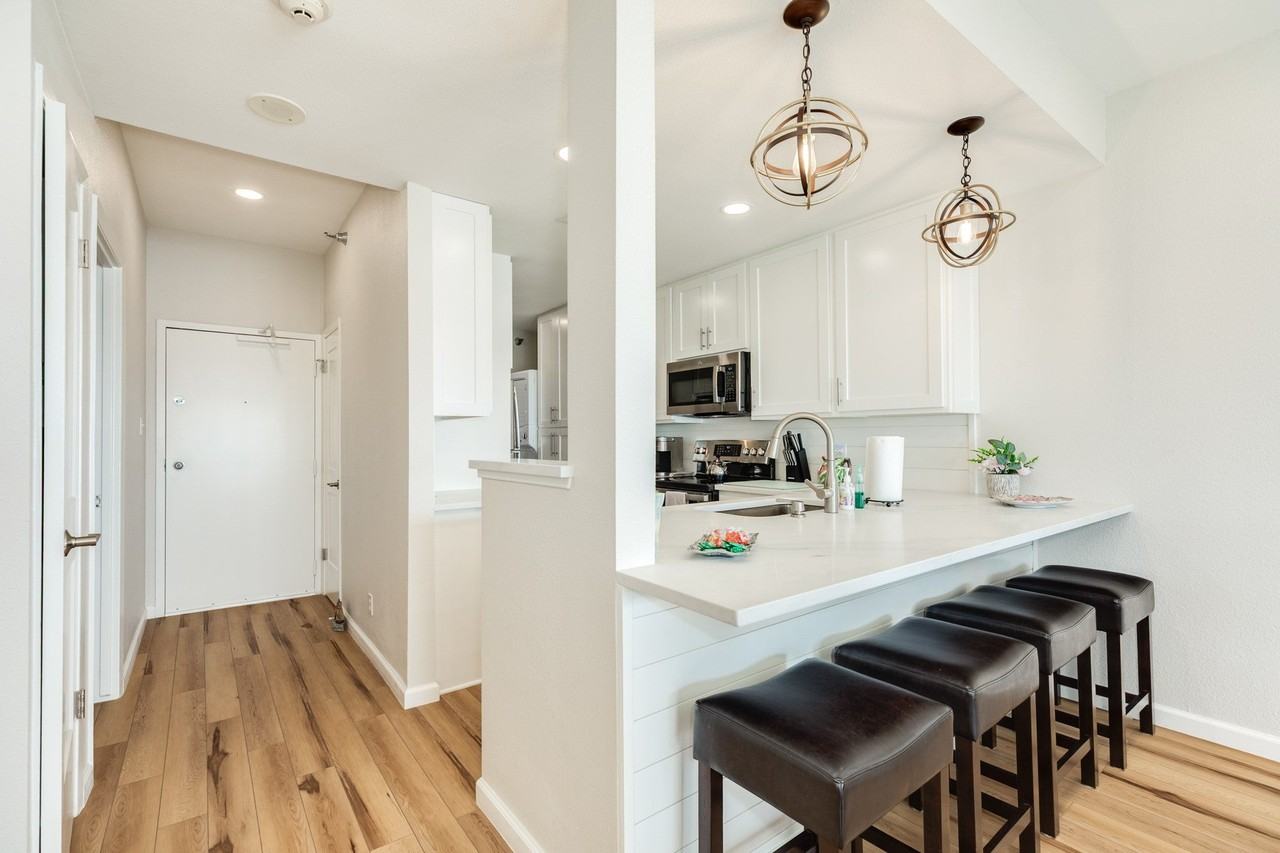 7700 Seawall Blvd - Photo 7 of 26