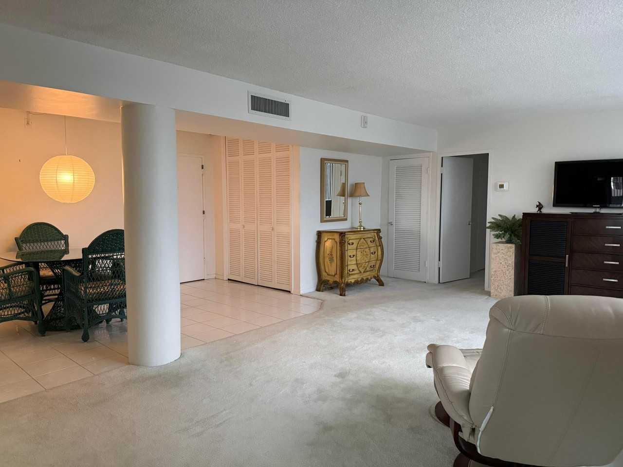524 Orton Ave - Photo 5 of 15