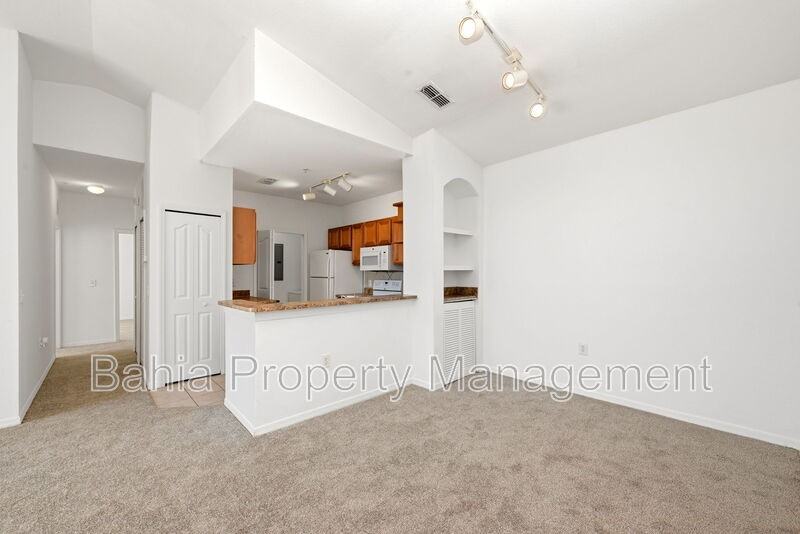 6169 Metrowest Blvd #305 - Photo 4 of 32